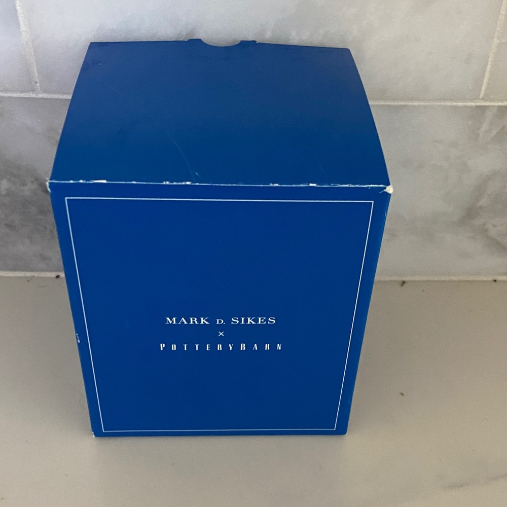 Pottery Barn Blue Decorative candle - Picture 9 of 10
